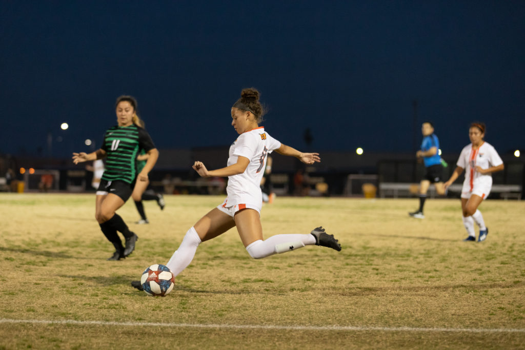 Vaqueros pick up first home win of season
