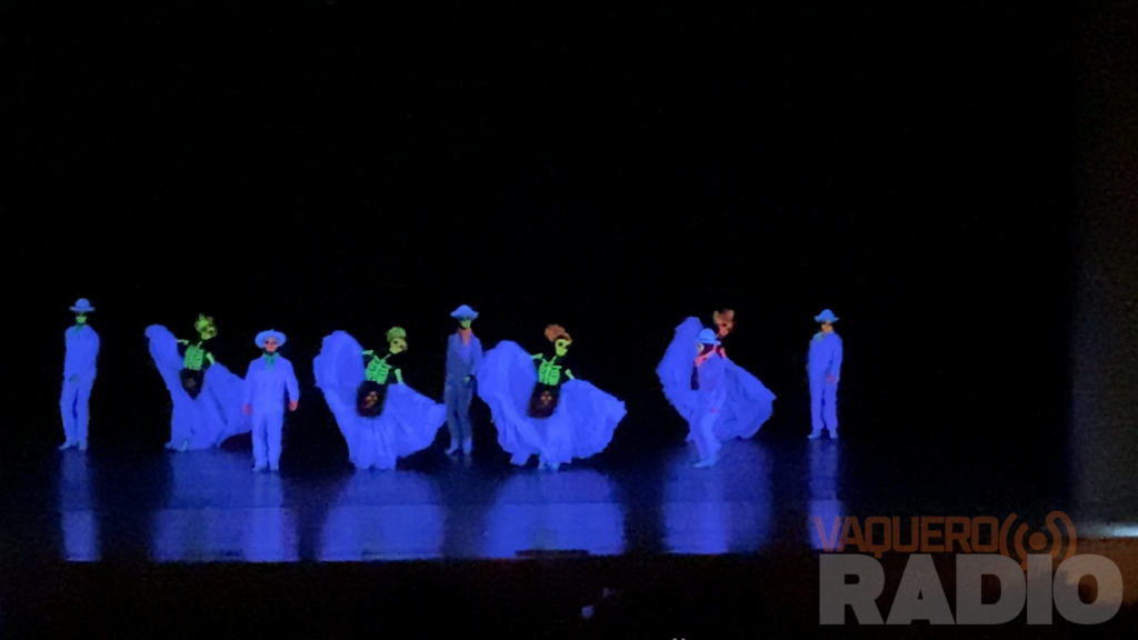 Members of Ballet Nepantla perform Oct. 21 in the UTRGV Performing Arts Complex.
 Celeste Cruz / Vaquero Radio.
